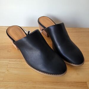 Women's Low Heel Shoes Size 7 AE